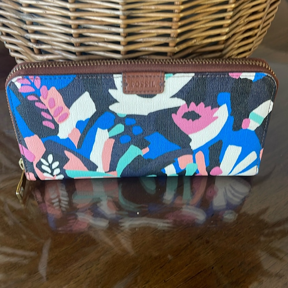Fossil Zip Around Wallet